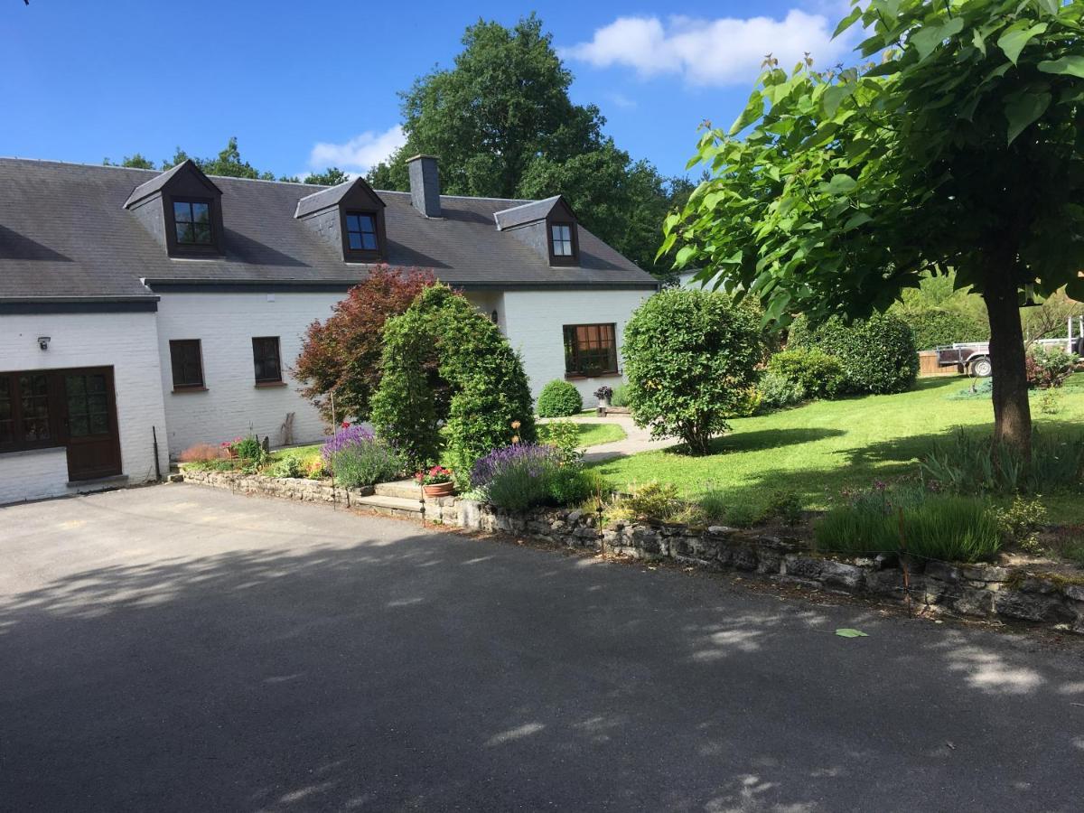 Bed and Breakfast Le Jardin Des Biches Somme-Leuze Esterno foto