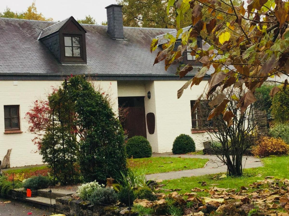 Bed and Breakfast Le Jardin Des Biches Somme-Leuze Esterno foto