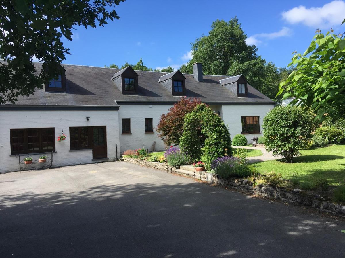 Bed and Breakfast Le Jardin Des Biches Somme-Leuze Esterno foto