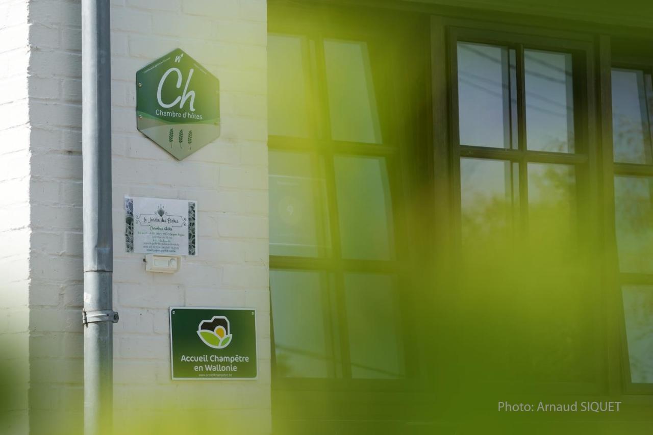Bed and Breakfast Le Jardin Des Biches Somme-Leuze Esterno foto